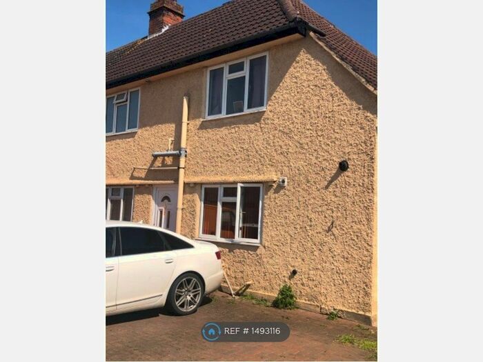 3 Bedroom Semi-Detached House To Rent In The Avenue, Ramsey, PE26