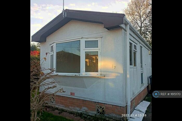 1 Bedroom Mobile Home To Rent In Quedgeley Park, Gloucester, GL4