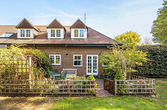 2 Bedroom Terraced House For Sale In Hillier Road, Guildford, GU1