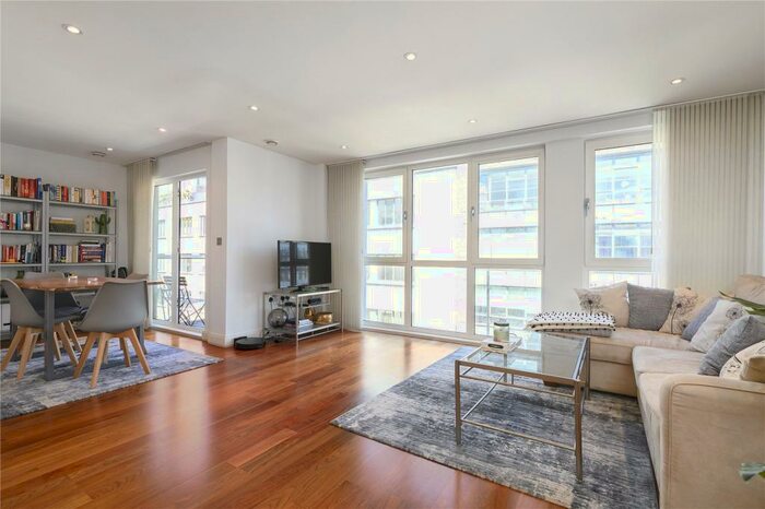 1 Bedroom Apartment To Rent In Clerkenwell Road, Clerkenwell, London, EC1M