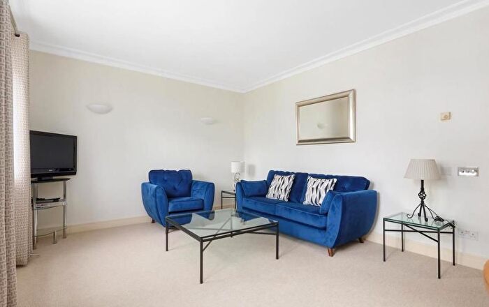 2 Bedroom Flat To Rent In Homer Street, Marylebone, London, W1H