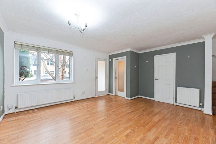 2 Bedroom Detached House For Sale In Elmer Mews, Fetcham, Leatherhead, Surrey, KT22