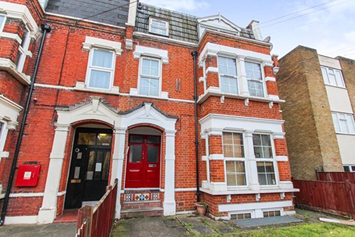 2 Bedroom Flat To Rent In Teesdale Road, Leytonstone, London, E11