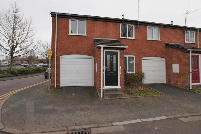 3 Bedroom Property To Rent In Spring Lane, Worcester, WR5