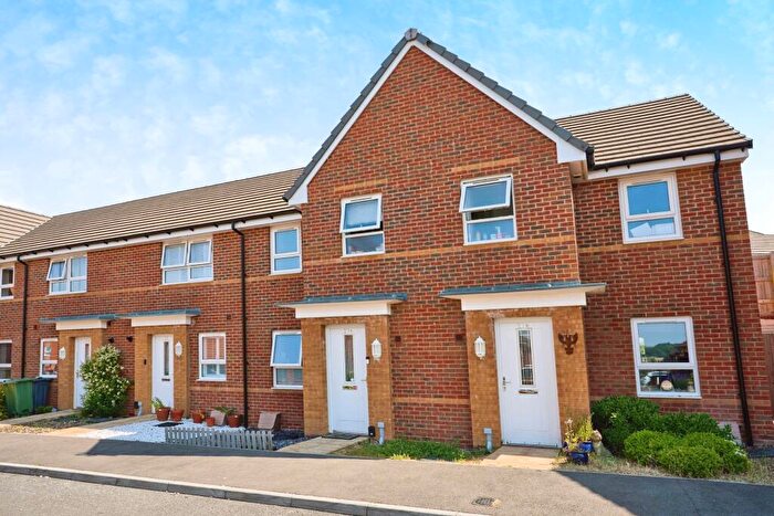 3 Bedroom Semi-Detached House To Rent In Cromwell Avenue, East Cowes, PO32