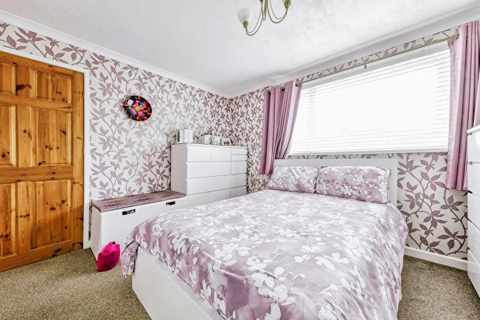 3 Bedroom Terraced House For Sale In Siddons Road, Stevenage, Hertfordshire, SG2