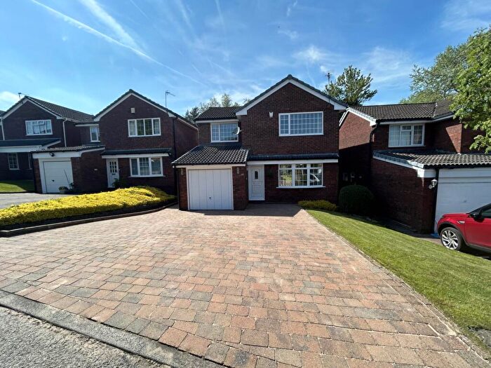 4 Bedroom Detached House For Sale In Riverside, Oldham, OL1