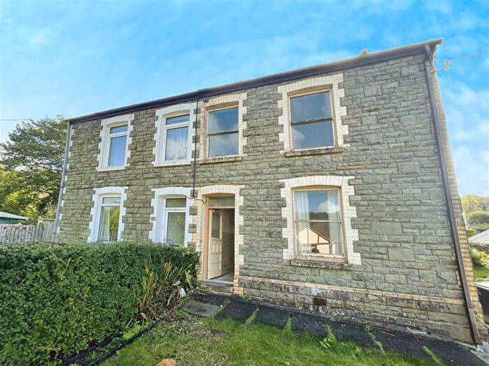 3 Bedroom Semi-Detached House For Sale In Lletty Dafydd, Clyne, Neath, SA11