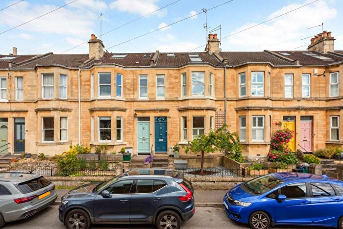 4 Bedroom Terraced House To Rent In Pulteney Grove, BA2