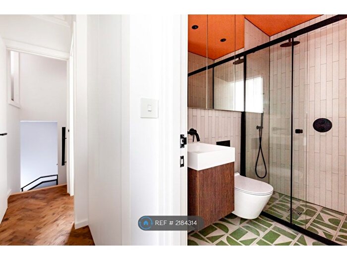 2 Bedroom Flat To Rent In Winchester Street, London, SW1V