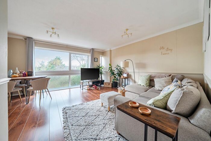 2 Bedroom Flat For Sale In Hornbeam House, Manor Road, Sidcup, DA15