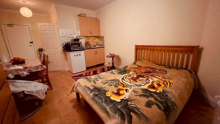 Studio To Rent In Station Road, Harrow, HA1