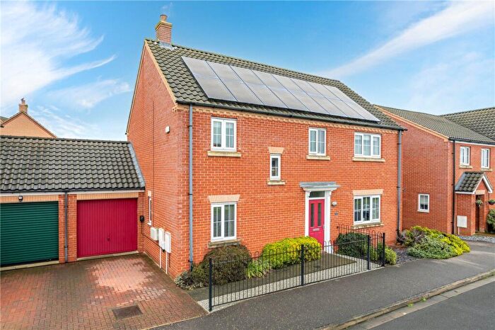 4 Bedroom Detached House For Sale In Sandown Drive, Bourne, Lincolnshire, PE10