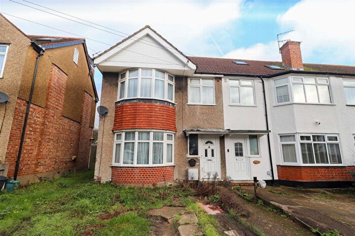 3 Bedroom End Terrace House For Sale In Merton Avenue, Hillingdon, UB10