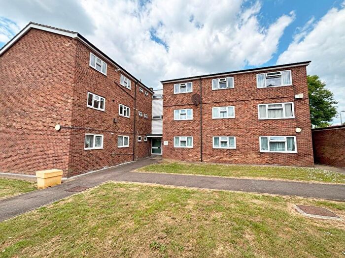2 Bedroom Flat To Rent In Redden Court Road, Romford, RM3