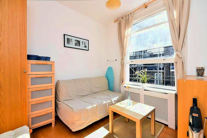 Studio To Rent In Fairholme Road, West Kensington, London, W14