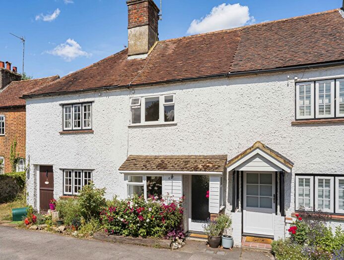 1 Bedroom Terraced House For Sale In Church Street, Bovingdon, Hemel Hempstead, HP3