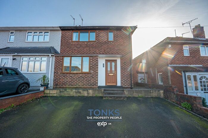 2 Bedroom Semi-Detached House For Sale In Brickhouse Road, Rowley Regis, B65