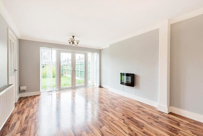 2 Bedroom Bungalow To Rent In Gorsedale, Sutton Park, Hull, East Yorkshire, HU7