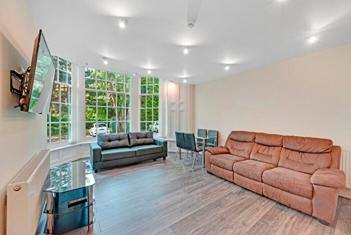 4 Bedroom Flat To Rent In Broomhall Road, Sheffield, S10