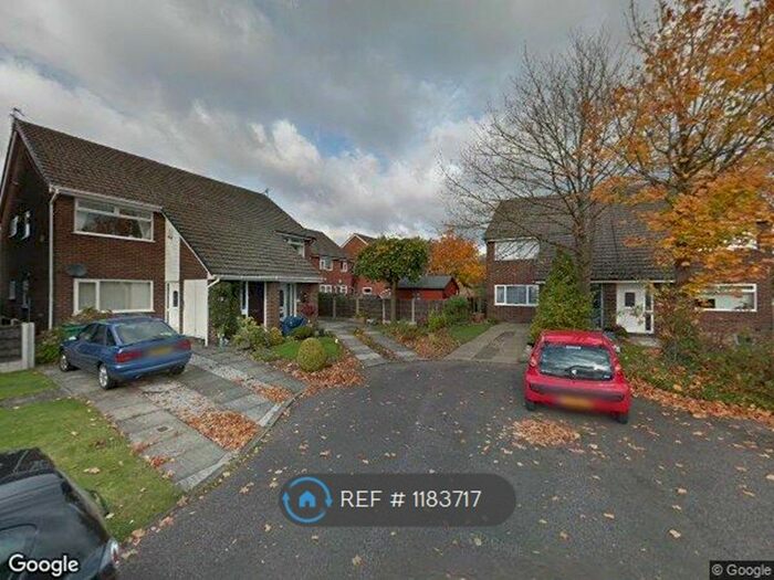 2 Bedroom Flat To Rent In West Meadow, Stockport SK5