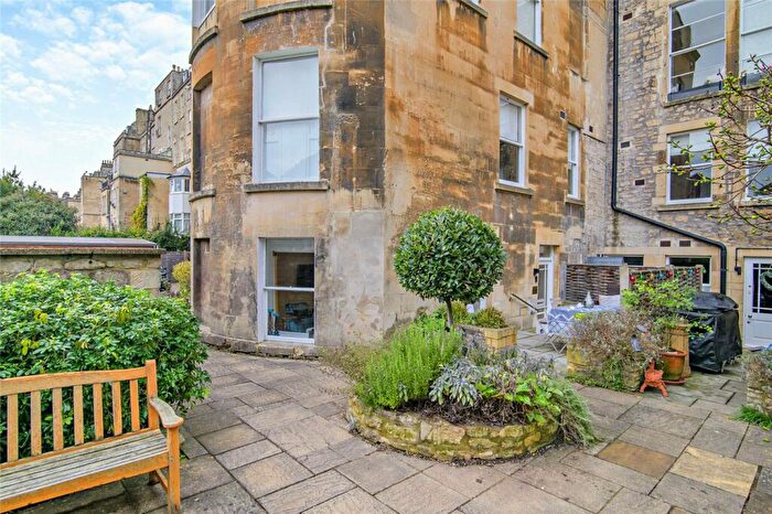 1 Bedroom Apartment To Rent In Pulteney Mews, Bath, Somerset, BA2