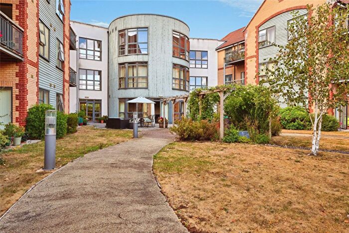 2 Bedroom Flat For Sale In Wellbrook Way, Girton, Cambridge, Cambridgeshire, CB3