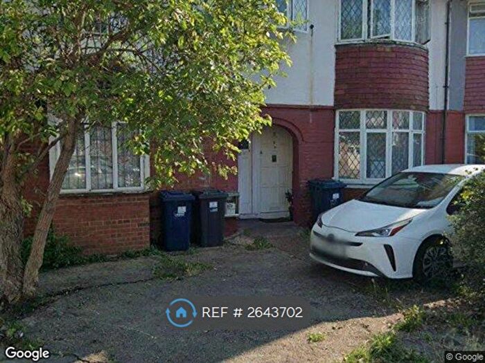 1 Bedroom Flat To Rent In Masefield Avenue, Southall, UB1