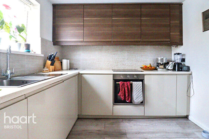 3 Bedroom Semi-Detached House For Sale In Mancroft Avenue, Bristol, BS11