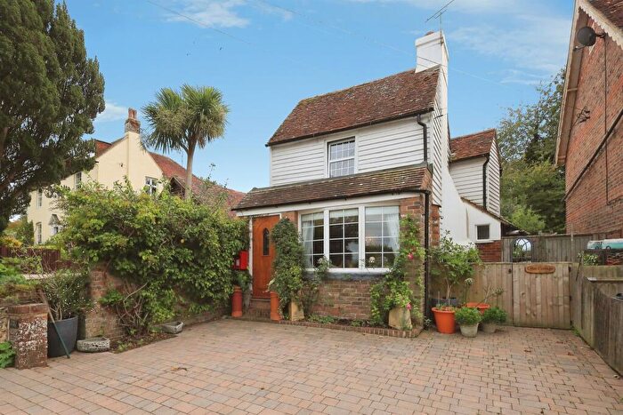 2 Bedroom Character Property For Sale In Gardner Street, Herstmonceux, Hailsham, BN27