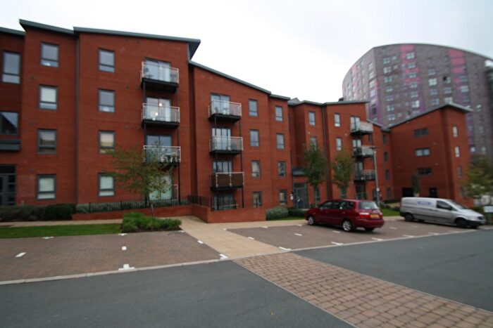 2 Bedroom Flat To Rent In Bouverie Court, Leeds, West Yorkshire, LS9