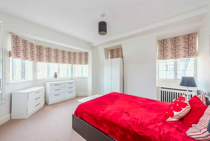 2 Bedroom Flat To Rent In Sloane Street, Knightsbridge, London, SW1X