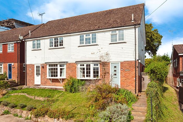 3 Bedroom Semi-Detached House For Sale In High Street, Etchingham, East Sussex, TN19