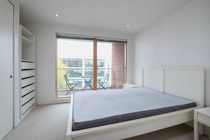 1 Bedroom Flat To Rent In Wingate Square, London, SW4