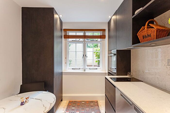 1 Bedroom Flat To Rent In Elizabeth Street, London, SW1W