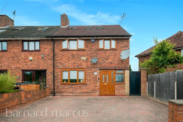 4 Bedroom Property To Rent In Sparrow Farm Drive, Feltham, TW14