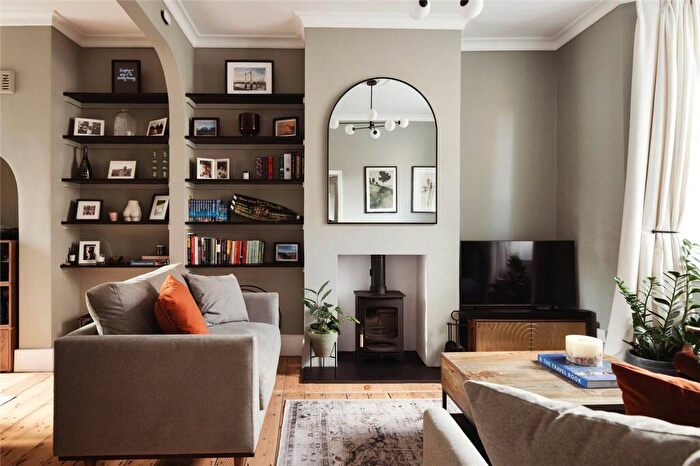 4 Bedroom Terraced House For Sale In Balcorne Street, Victoria Park, Hackney, E9