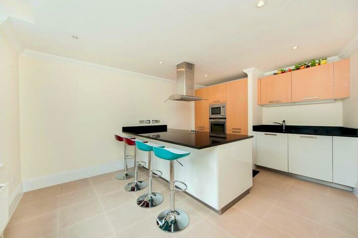 3 Bedroom Maisonette To Rent In High Street, Harrow On The Hill, Harrow, HA1