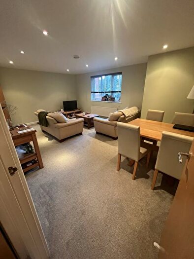 2 Bedroom Flat To Rent In Clos Dewi Sant, Canton, Cardiff, CF11