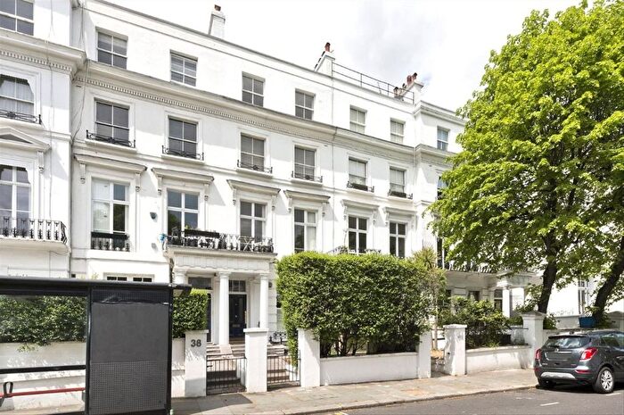 2 Bedroom Flat To Rent In Pembridge Villas, London, W11