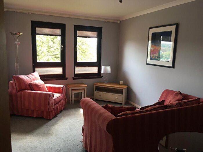 2 Bedroom Flat To Rent In Pitmedden Crescent, Aberdeen, AB10