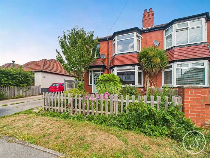 3 Bedroom Semi-Detached House For Sale In Montreal Avenue, Leeds, LS7