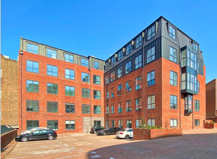 1 Bedroom Flat To Rent In London Road, Camberley, GU15