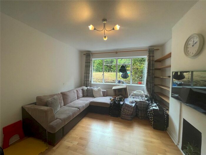 1 Bedroom Flat To Rent In Crescent Road, London, N8