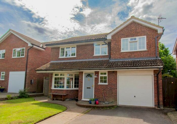 4 Bedroom Detached House To Rent In Cottage Green, Hartley Wintney, Hook, RG27