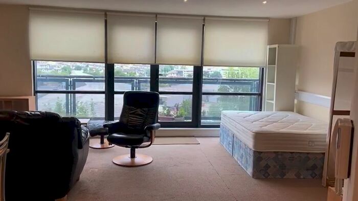 1 Bedroom Studio To Rent In Castle Street, Swansea, SA1