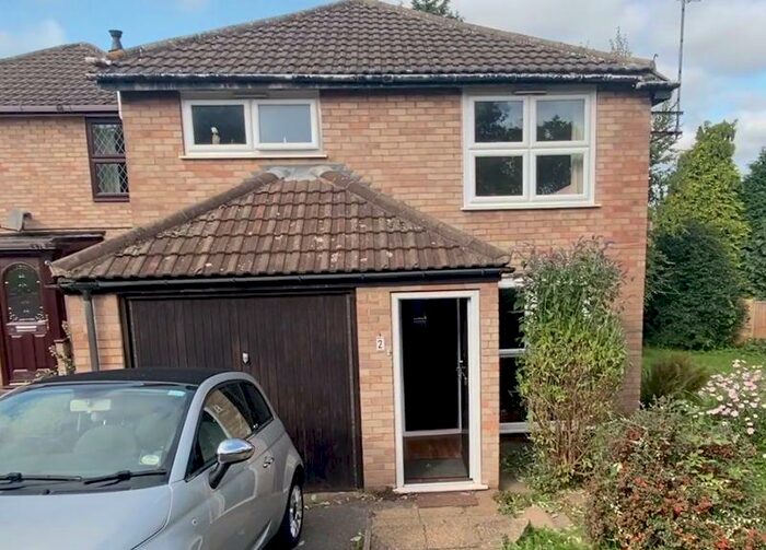 4 Bedroom House Of Multiple Occupation To Rent In Shepherd Walk, Derby, DE74