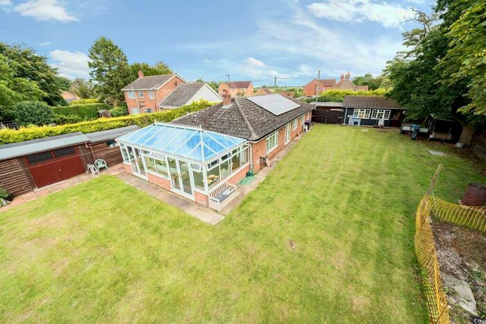 6 Bedroom Detached Bungalow For Sale In Hawthorn Hill, Coningsby, LN4