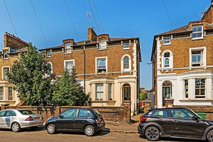 1 Bedroom Flat To Rent In Knights Park, Kingston Upon Thames, KT1