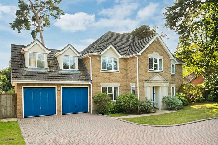 5 Bedroom Detached House To Rent In Clevedon, Old Avenue, KT13